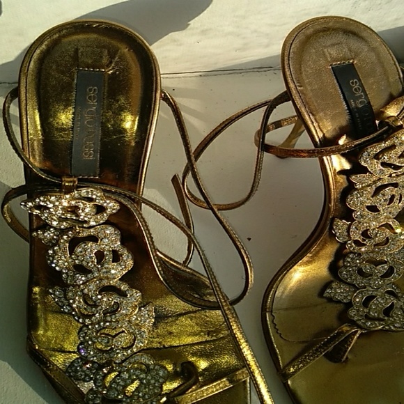 Sergio Rossi Gold jewelry sandal - Picture 2 of 7